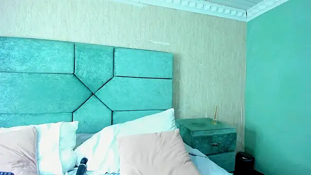 NaomySakura – Naživo XXX chat