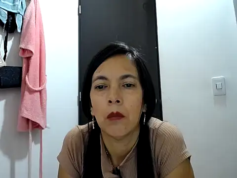 Alexxawinter Adlı Modelin Canlı XXX Sohbeti