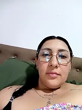 You-kitty2025 Adlı Modelin Canlı XXX Sohbeti