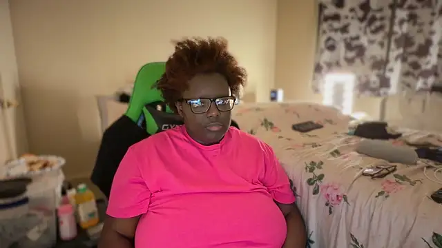 -Yagurlwest Chat XXX live