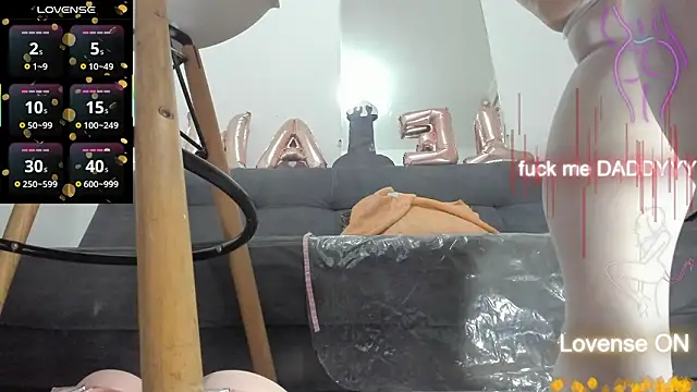 esmeraldamfc Chat XXX live