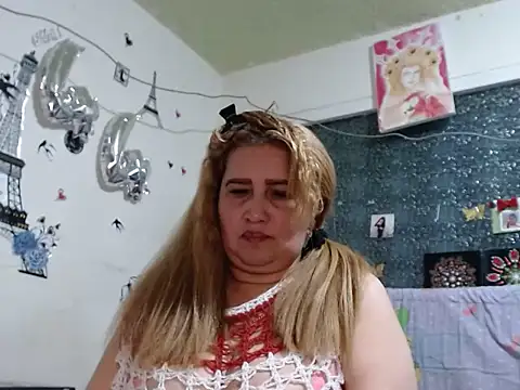 Perla1981-- élő XXX-chatje