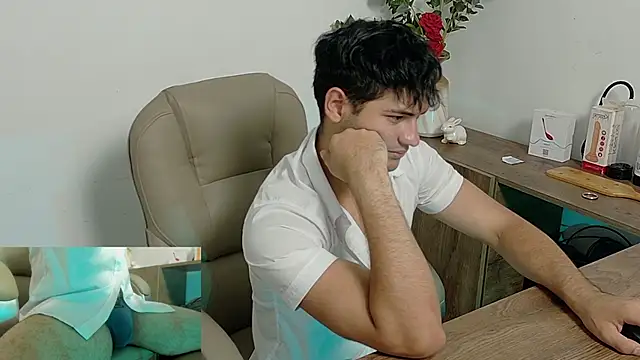 KaelSwitchのライブXXXチャット