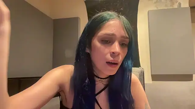 loletabb élő XXX-chatje