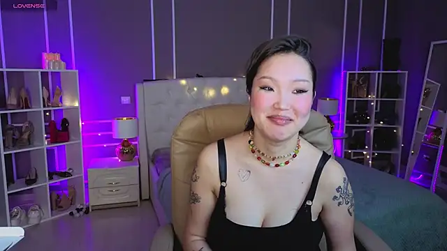 ElinaMotion live XXX chat