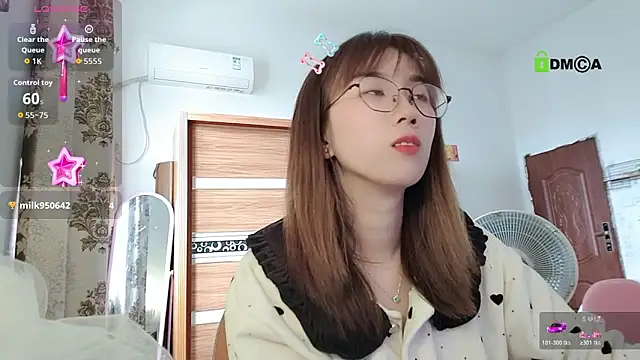 Lili_666 在線直播表演