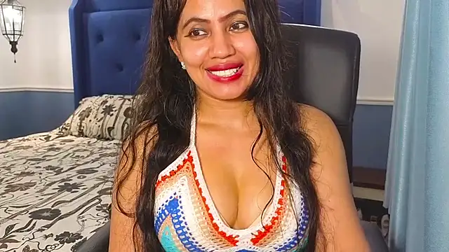 Chat +18 de FannyXhot ao vivo