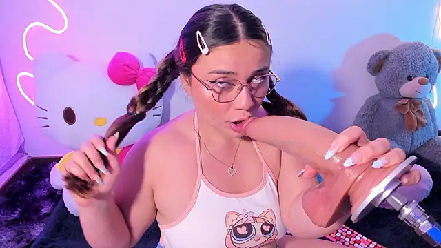 CassieBigass_ 라이브 XXX 채팅