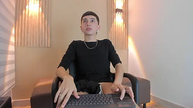 lian_cameron: διαδικτυακό σόου στην κάμερα