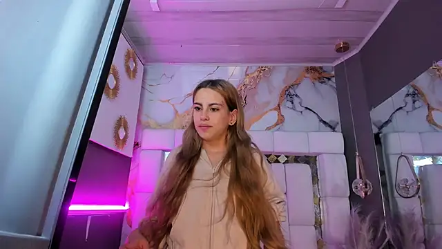 Natasha-Adams 라이브 XXX 채팅