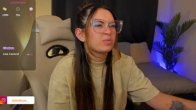 dakottaa_ Chat XXX in diretta