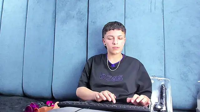 Megan_Thompson_: онлайн-секс-чат