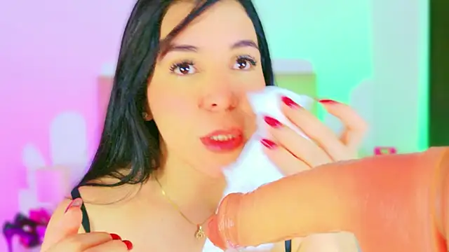 CharlootteEvansのライブXXXチャット