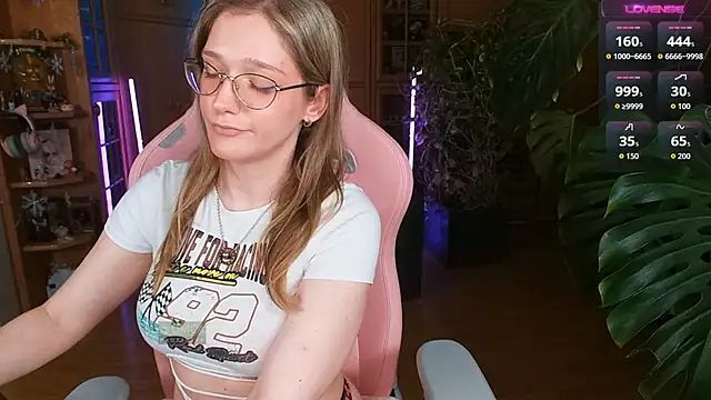 NicoleFaith Chat XXX in diretta