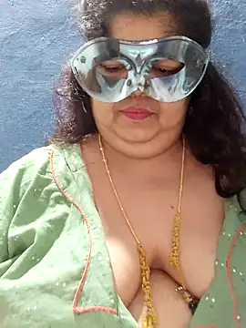 tamilthanushri Live XXX-chat