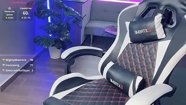 Ni-Ni_2K Live XXX-chat