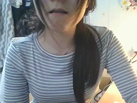 Linzly Chat XXX live