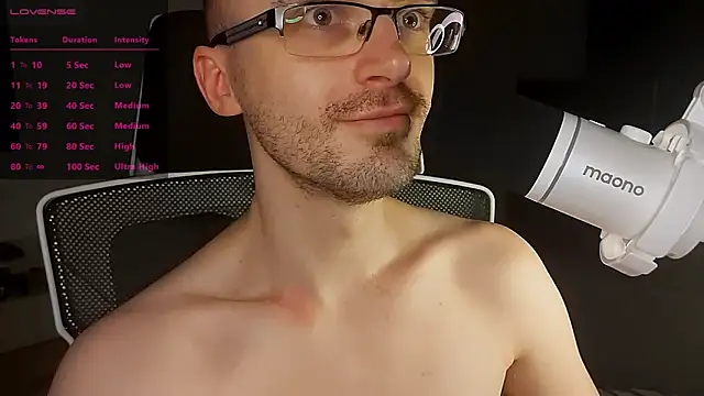 Moonsire1 Show in webcam