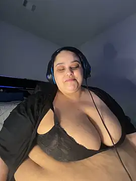 Exotic_Queen_ élő XXX-chatje