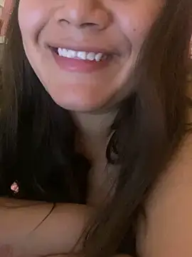 Maya_Manes 现场XXX聊天