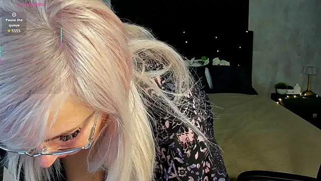 Hella_Fabel's Webcam Show