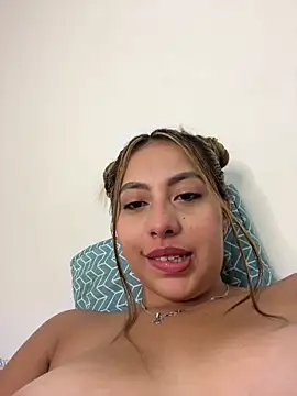 Emily_joee_: απευθείας συνομιλία ΧΧΧ