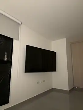 Curlyierr Chat XXX in diretta