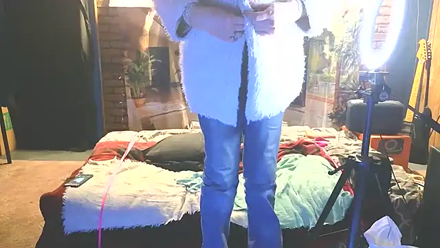 PropertyAndBiker Chat XXX in diretta