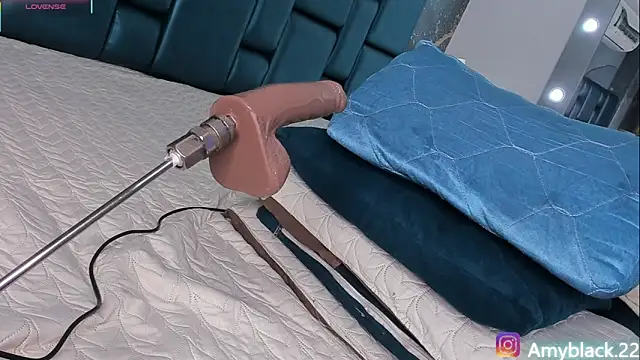 Amyblack__ Chat XXX in diretta