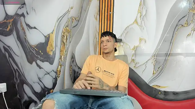 Webkamerová show Straight_Guy22