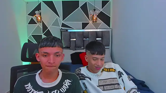 Juan_Nd_Steven's Webcam Show