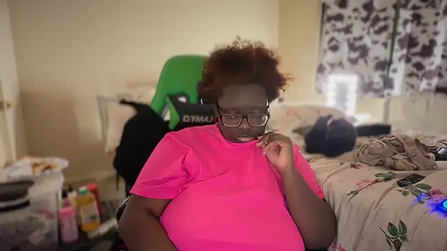 Chatroom XXX en direct de -Yagurlwest