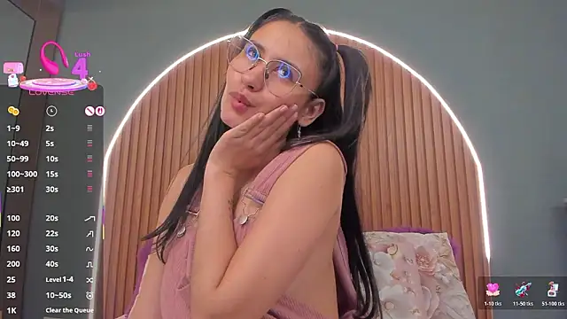 NayeCloudのライブXXXチャット