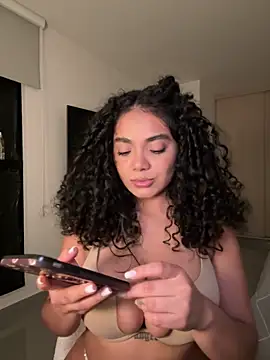 Curlyierr Webcam-Show