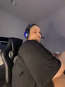 Exotic_Queen_'s Live XXX Chat