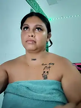 XXX chat uživo modela Paola_1203