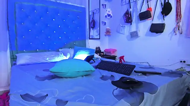 Rihanna_hotx: онлайн-секс-чат