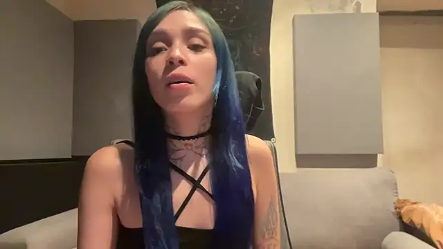 loletabb: онлайн-секс-чат