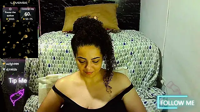 _naughty_milf – Naživo XXX chat