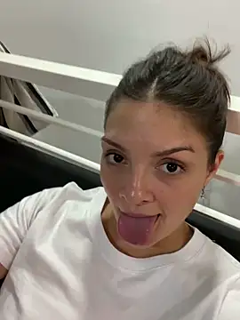 Danielaeliana 라이브 XXX 채팅