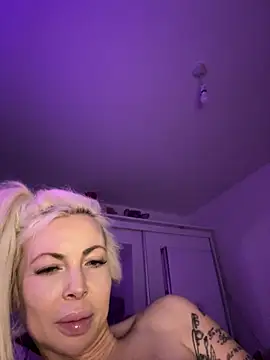 Chat XXX en directo de Jemma-J