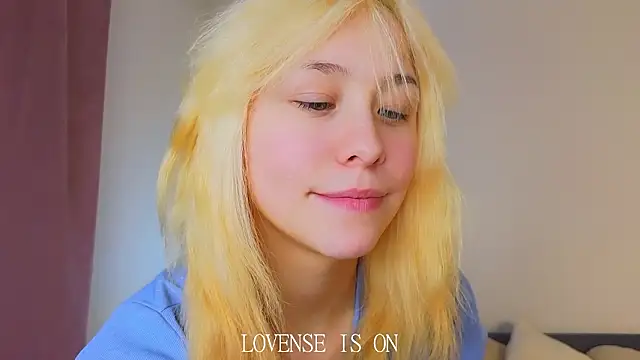 BritniBersのライブXXXチャット