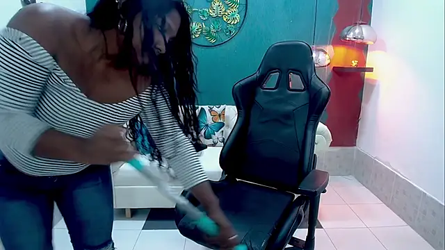 دردشة amara_brunette الجنسية المباشرة