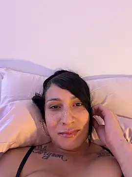 FerrariFrench Adlı Modelin Canlı XXX Sohbeti