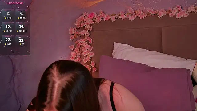 HelenDanvers' Live XXX Chat