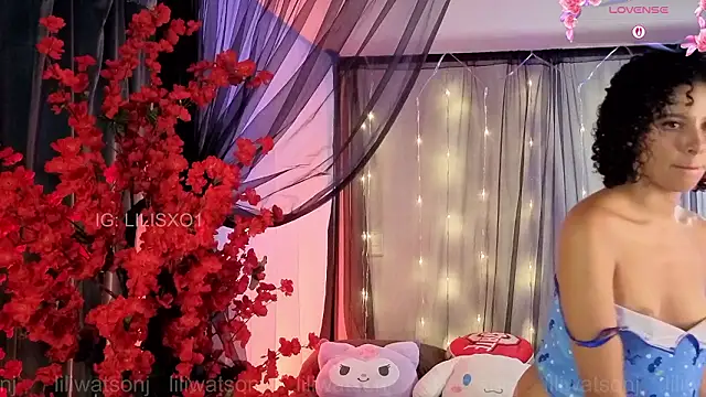 liliwatsonj Chat XXX live