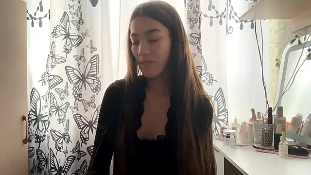 Cuteviola Adlı Modelin Canlı XXX Sohbeti