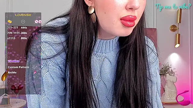 Mayzzie: онлайн-секс-чат