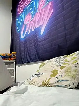 Mikaaa97 即時 XXX 聊天