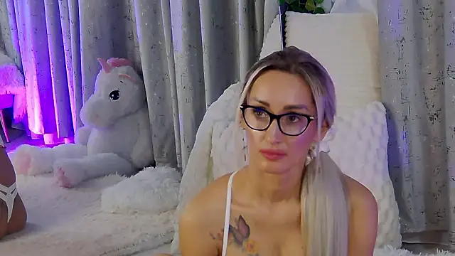 Онлайн чат XXX IsabelleEthan